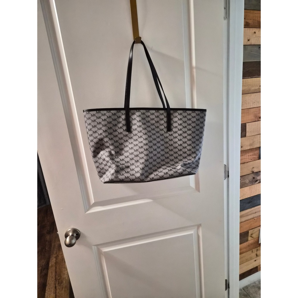 Michael Kors Signature Monogram Tote Bag Grey Black Silver Hardware Zip Top